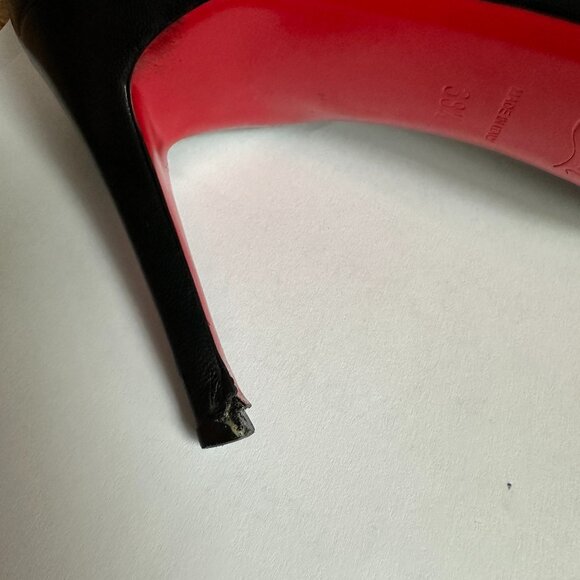 LOUBOUTIN - Authentic Black Leather Stiletto - Picture 8 of 9